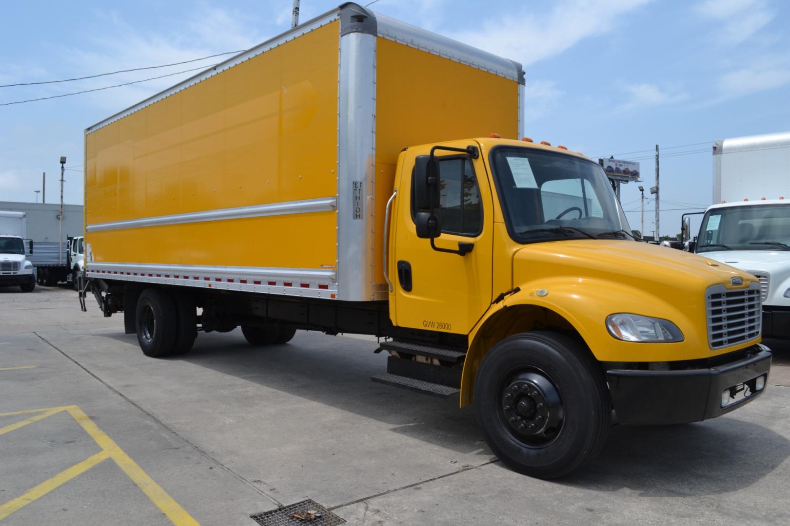 2018 YELLOW /BLACK FREIGHTLINER M2-106 with an CUMMINS B6.7L 220HP engine, ALLISON 2200RDS AUTOMATIC transmission, located at 9172 North Fwy, Houston, TX, 77037, (713) 910-6868, 29.887470, -95.411903 - Photo#2